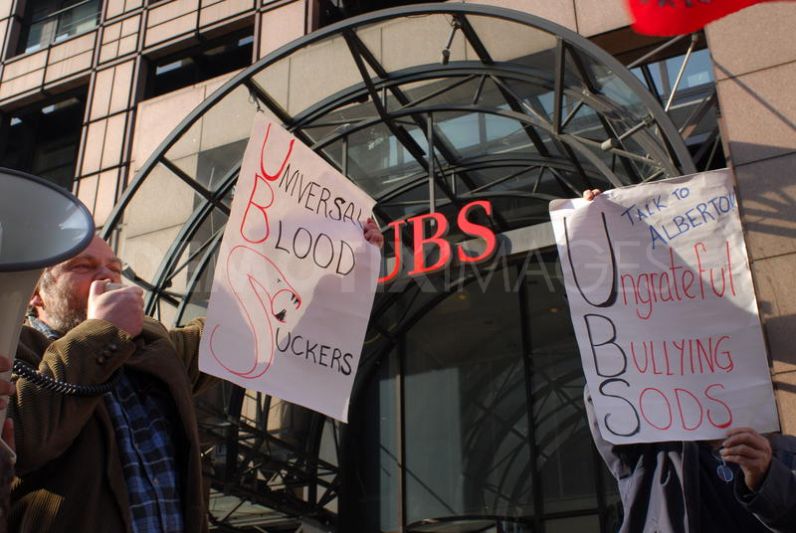 1272042686-protest-at-ubs-after-worker-detained-by-ukba_309360