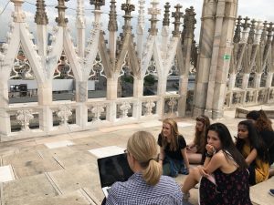 Class on top of the Duomo! A lecture about Futurists.