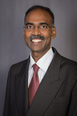 headshot of Maruthi Akella