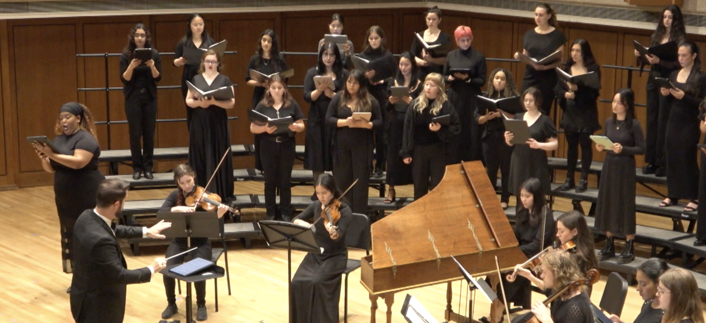 The University Treble Chorus performing Vivaldi's "Beatus Vir"