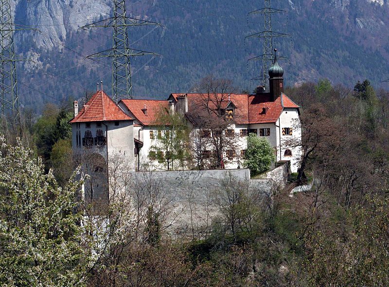 Rhäzüns_Schloss