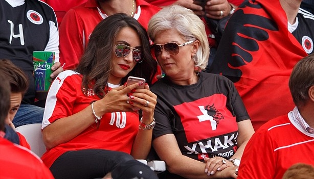 3527E82F00000578-3636643-image-a-25_1465656766763