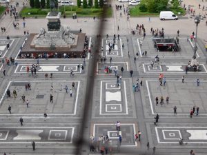A more urban ground coverage example at the Duomo di Milano