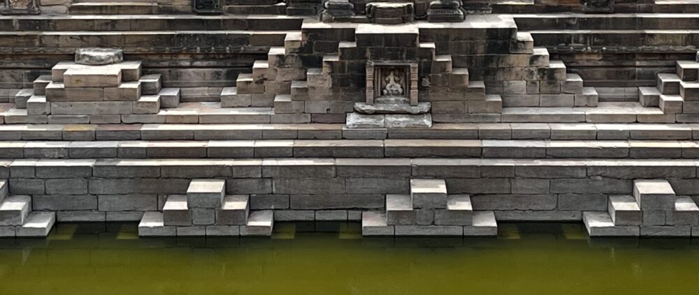 Formal Approaches to South Asian Languages 15