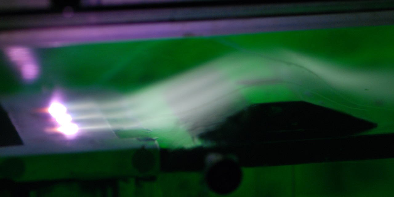 plasma jet control of supersonic flows