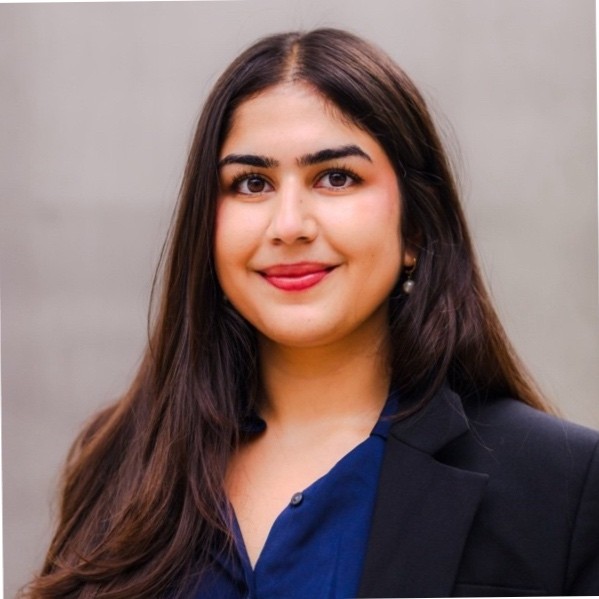 Image of Aanya Bhalla, a undergraduate student at UT Austin.