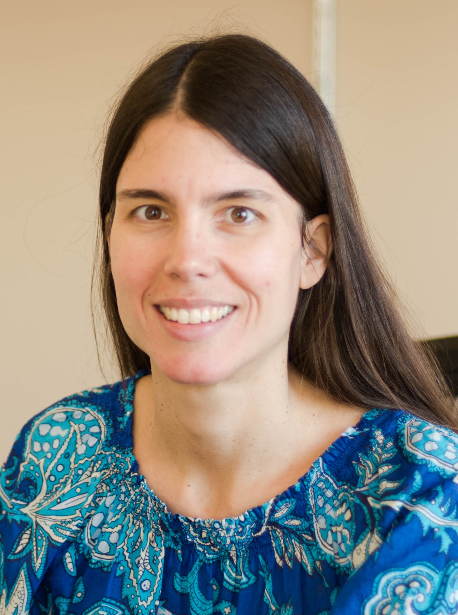 Dr. Lea Hildebrandt Ruiz