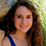 Samantha Guz Headshot