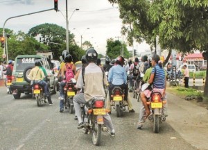 Mototaxis carry passengers around Montería. Photo Credit: El Meridiano. See the original photo here. 