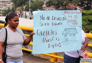 Cali, Colombia from the San Antonio Colonial Neighborhood. The northern neighborhoods of the city tend to be wealthier, while low-income and informal settlements occur throughout the city but especially on the eastern edge and built into the western hills. Photo Credit: Wikimedia Commons. See the original photo here.