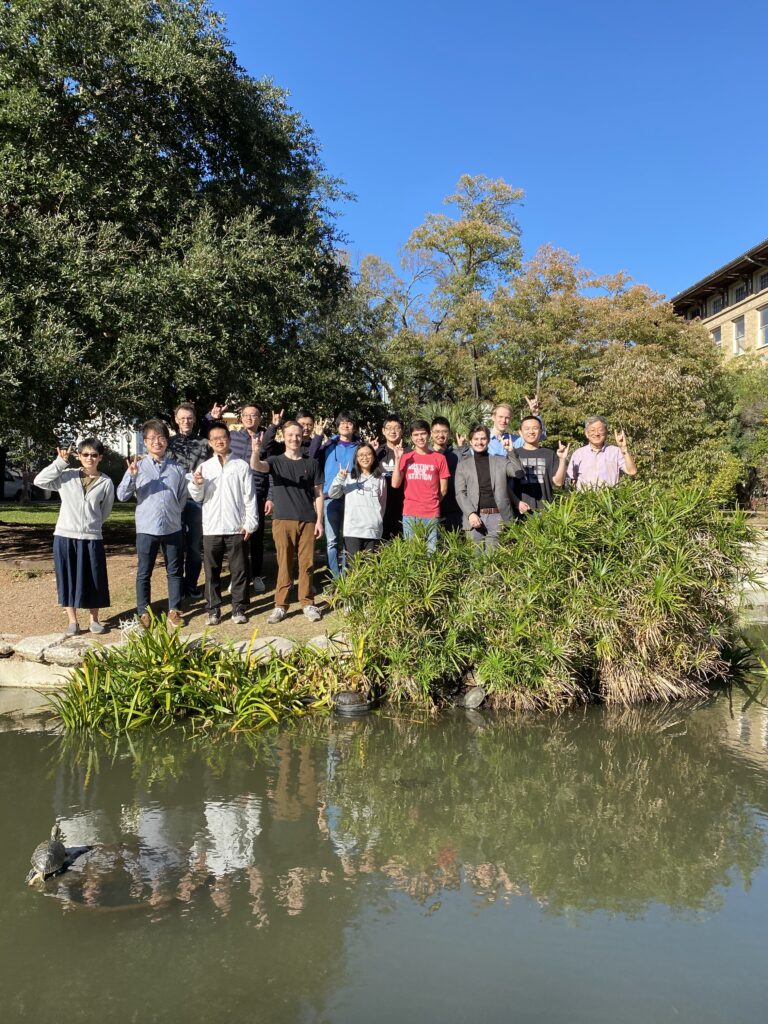 group photo of Liu Lab members at Turtle Pond