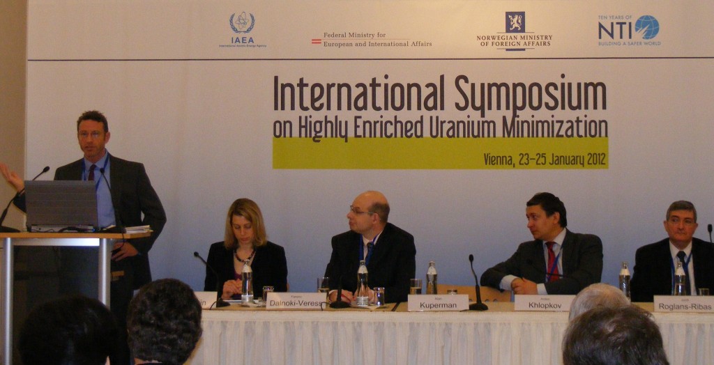 Prof. Alan J. Kuperman addresses 2nd International Symposium on HEU Minimization -- Vienna, Austria