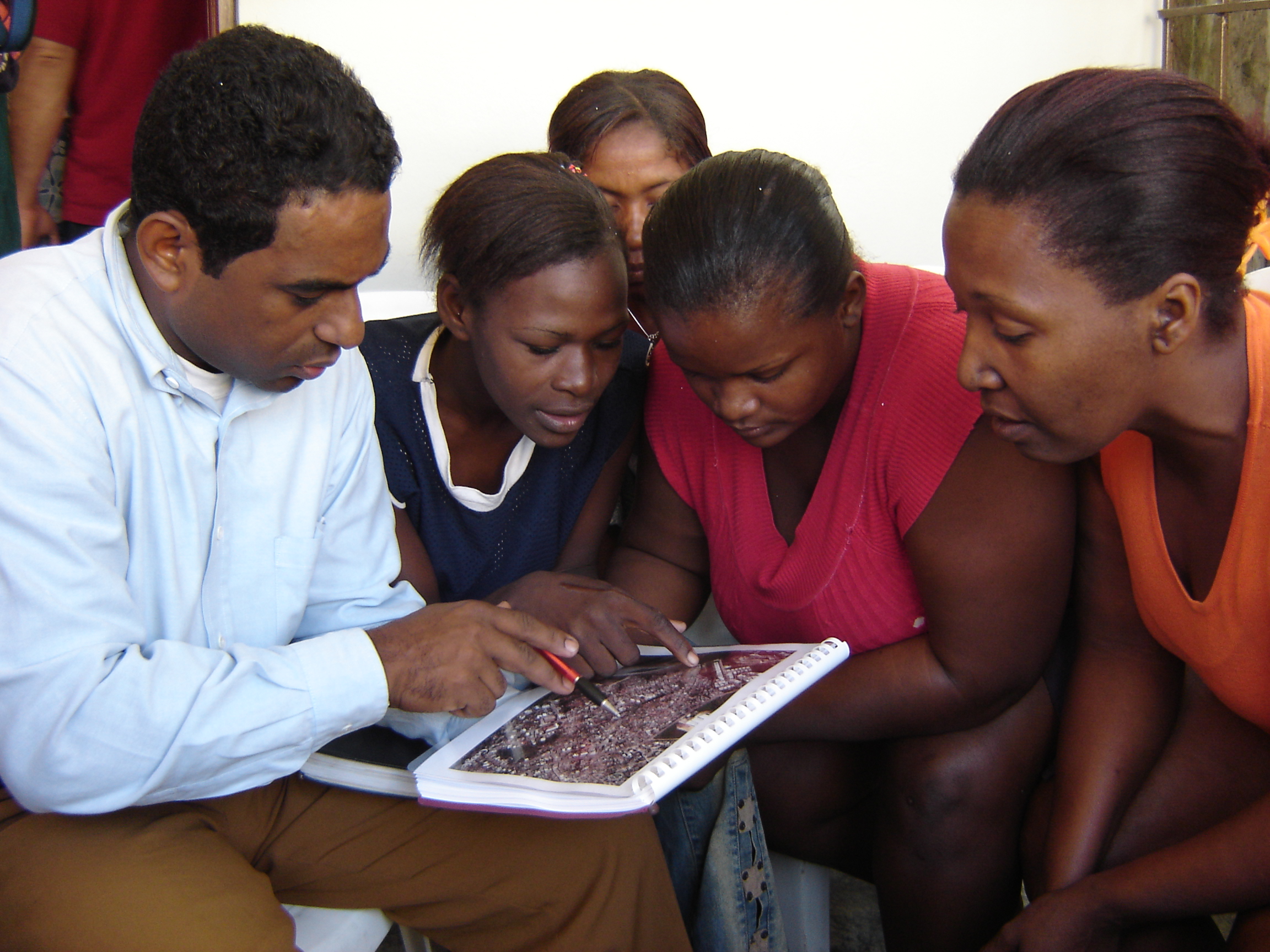 Participatory mapping in the informal settlement of Los Platanitos, Santo Domingo, Dominican Republic.