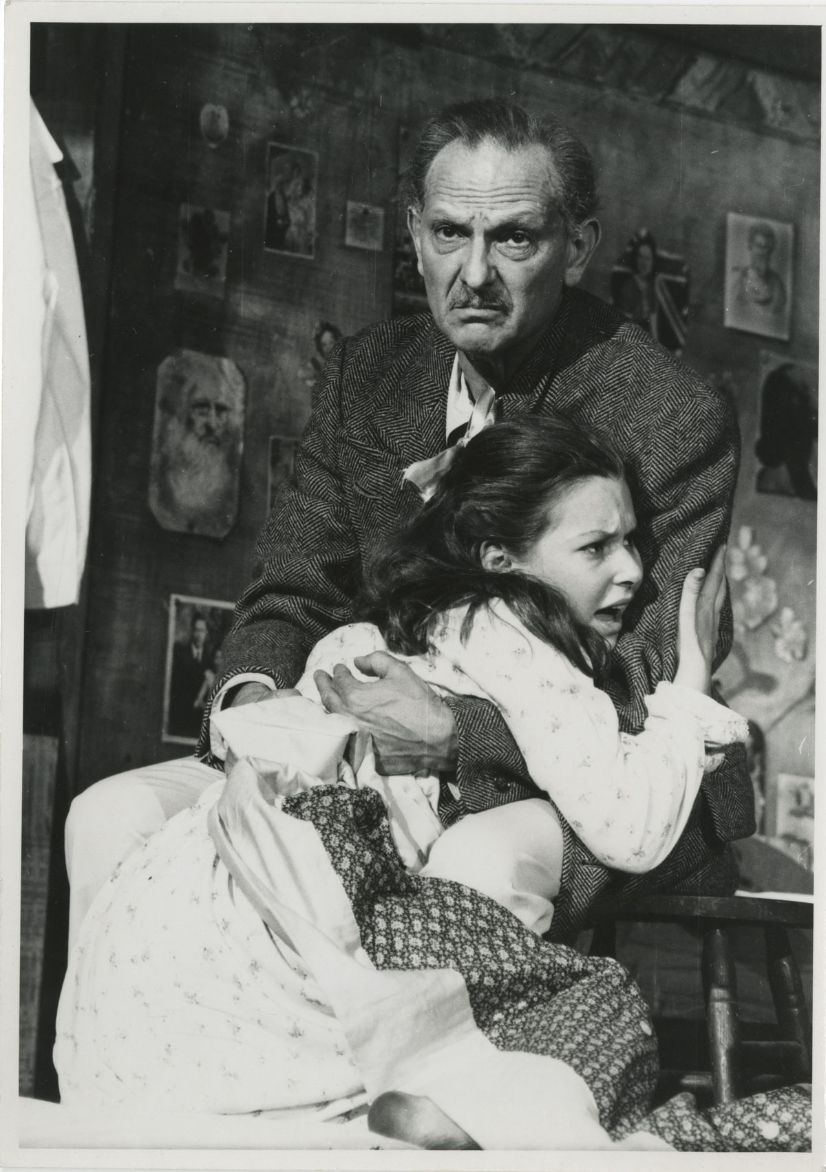 https://sites.utexas.edu/ransomcentermagazine/files/2015/10/The-Diary-of-Anne-Frank-Original-Broadway-Production-Fred-Fehl-Theater-Photograph-Collection.jpg