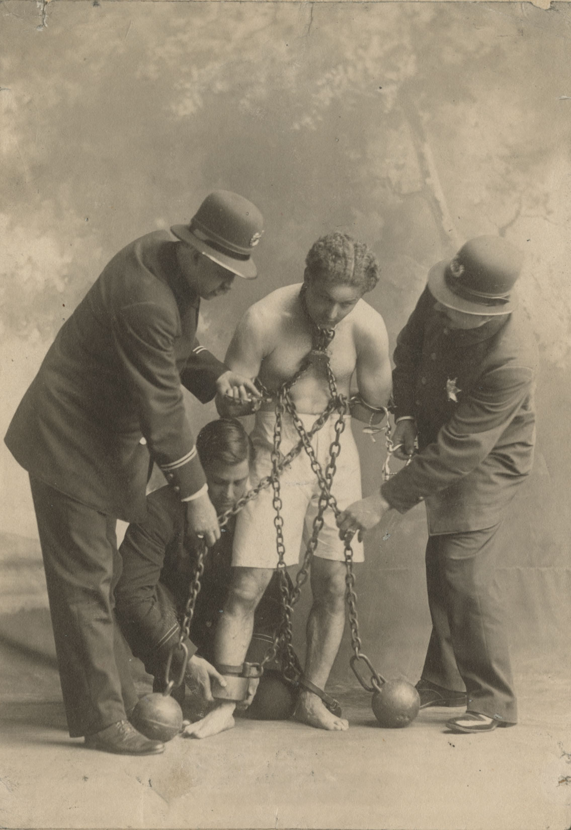 Houdini: Illusionist and collector