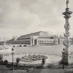 Charles Dudley Arnold, "Manufacturers and Liberal Arts Building," 1893. Platinotype print. 43.1 x 51.9 cm.