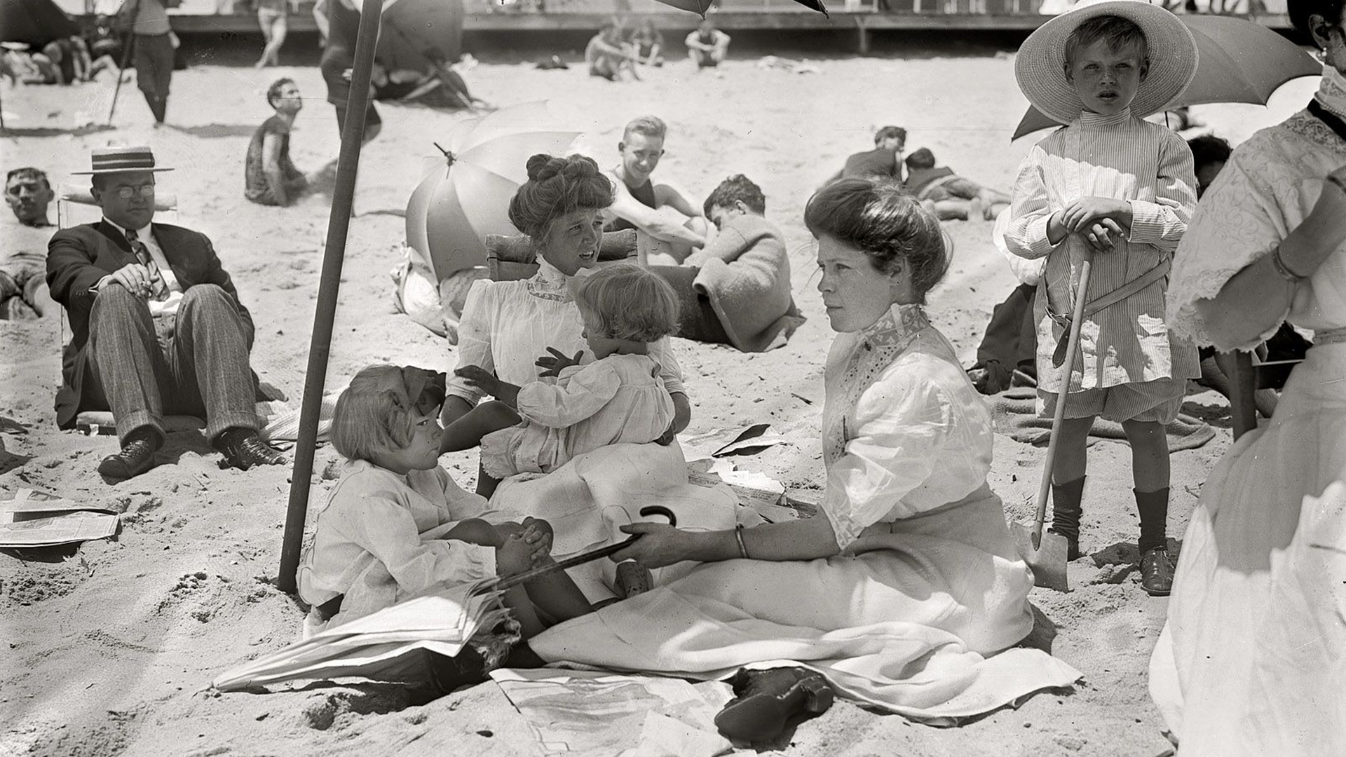 Beachgoers in Asbury Park, New Jersey in 1911.