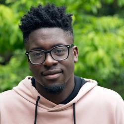 Headshot of UTeach Dance Fulbright Scholar Sam Olayiwola
